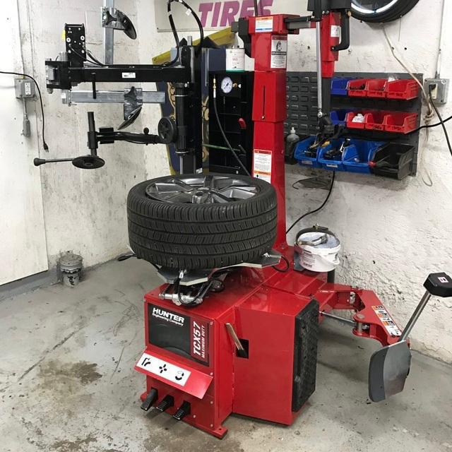 Hunter Hawkeye Tire Changer Machine
